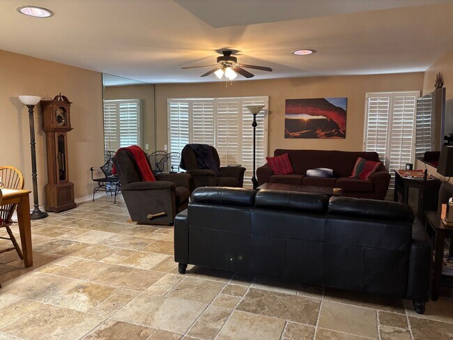 Building Photo - Perfect & Newly Updated Vacation Home, 45+ Active Adult Community. Available May through October2026