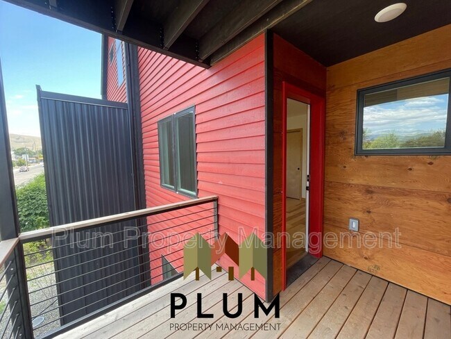 Building Photo - 1855 S 3rd St W