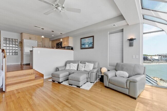 Building Photo - 40 Oceanside Dr
