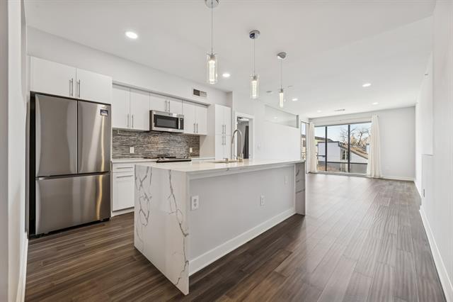 Building Photo - 4040 N Hall St