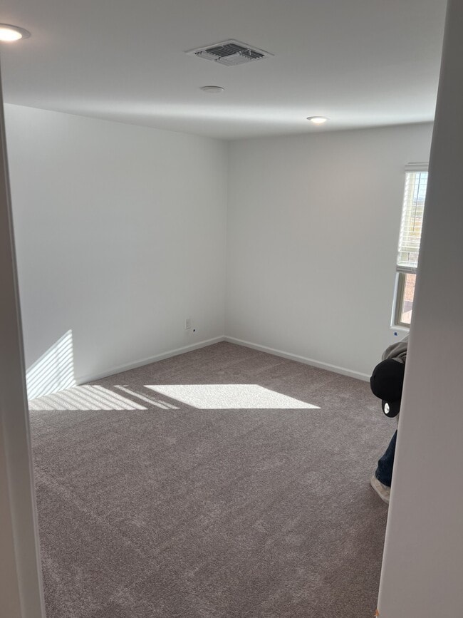 Building Photo - 34713 S Kelvin Wy