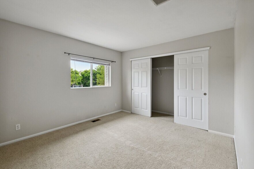 Building Photo - 11040 Claude Ct