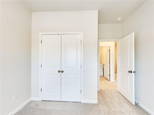 Building Photo - 321 Sammon Wy