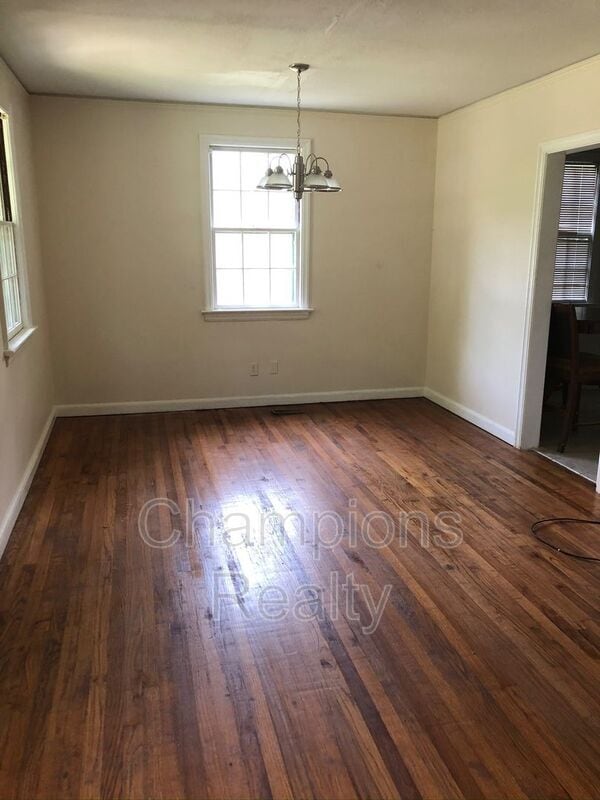 Building Photo - 2834 Mimosa St