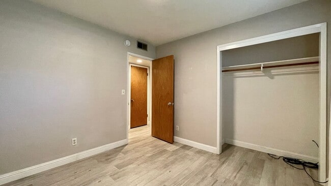 Building Photo - Walk to Campus from this 3-Bedroom in Monterey Heights