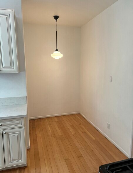 Building Photo - 1104 E California Ave