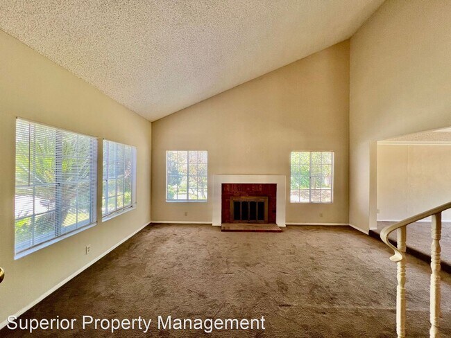 Building Photo - 4 br, 3 bath House - 910 High Country Dr.