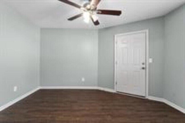 Building Photo - 4825-4833-4833 NW Homestead Terrace