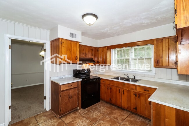 Building Photo - 5013 Knight Arnold Rd