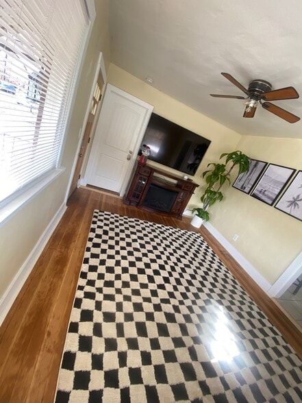 Building Photo - 440 N 800 W St