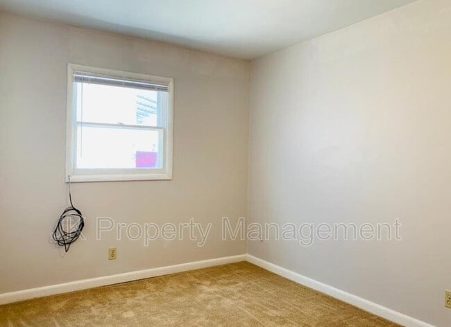 Building Photo - 2027 Smelter Ave NE