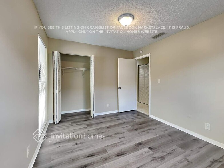 Building Photo - 21535 Chipmunk Ln
