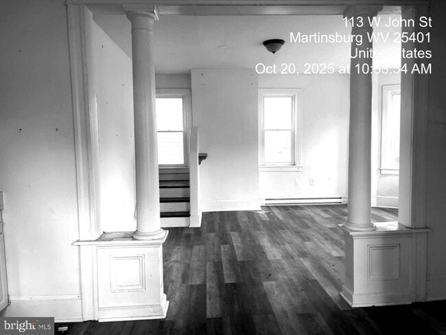 Building Photo - 113 W John St