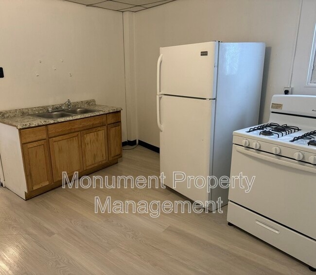 Building Photo - 8 E Church St