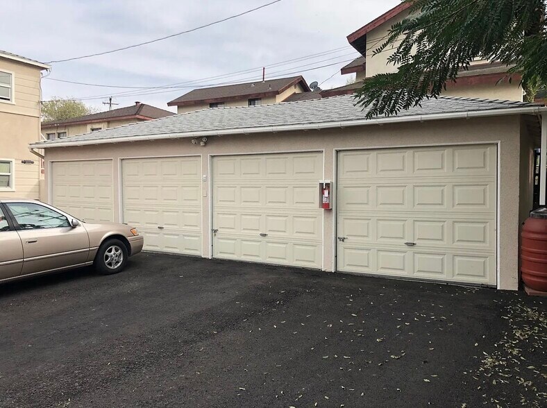 Building Photo - 1854 Garvey Ave