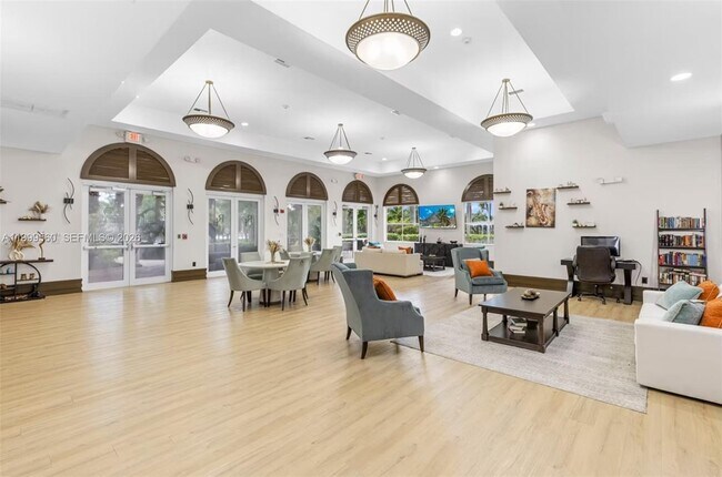 Building Photo - 4860 SW 161st Ln