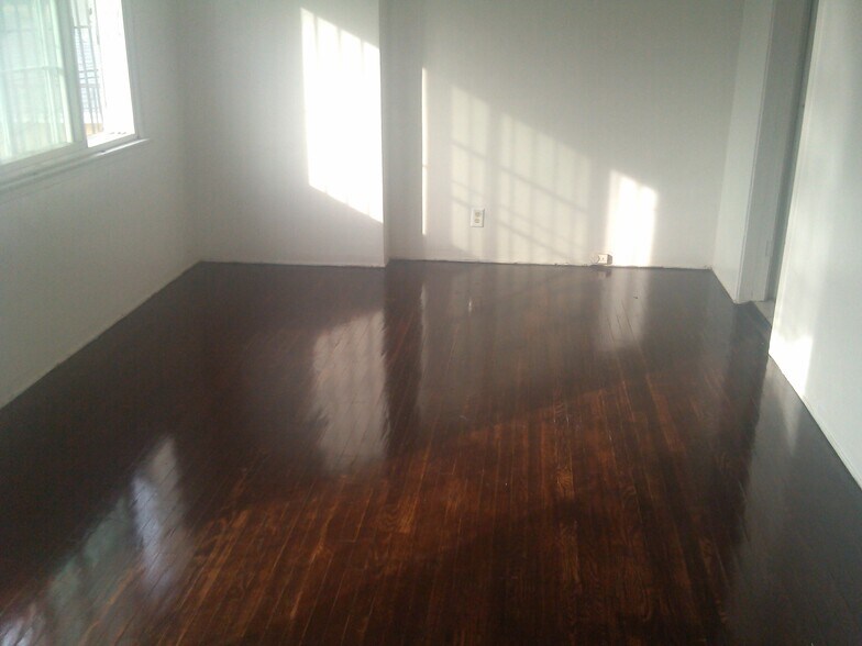 Building Photo - 720 Walnut St