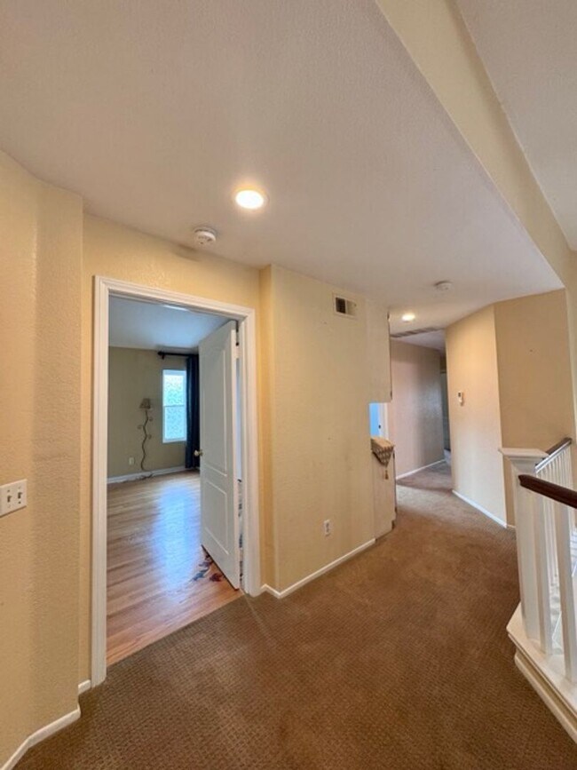 Building Photo - 5 bedroom South Temecula home with a Pool ...