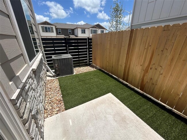 Building Photo - 7601 Bow Ct