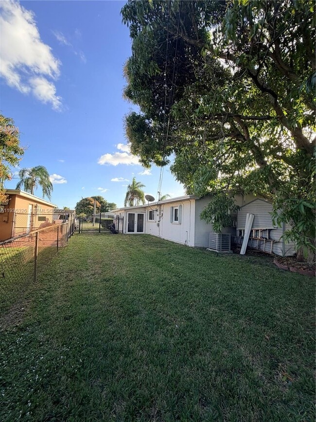 Building Photo - 775 NW 177th Terrace