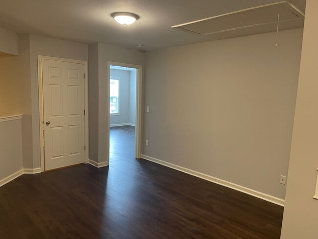 Building Photo - 2022 Ellison Way