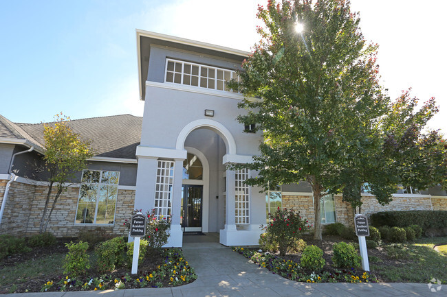 Building Photo - Stoneleigh Centerton Apartments