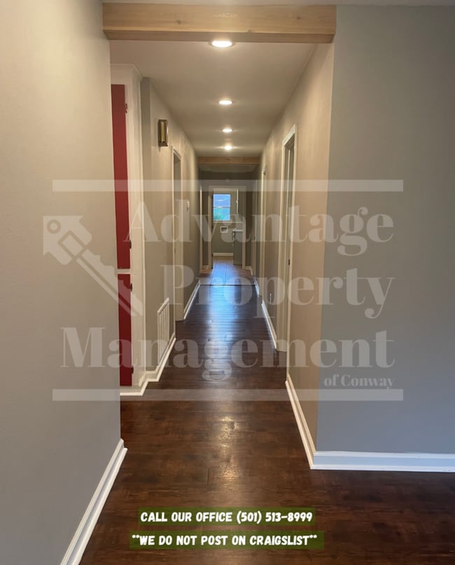 Building Photo - 11 Pamela Ln