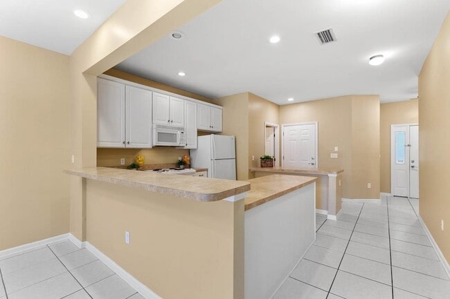 Building Photo - 1325 Stone Rd