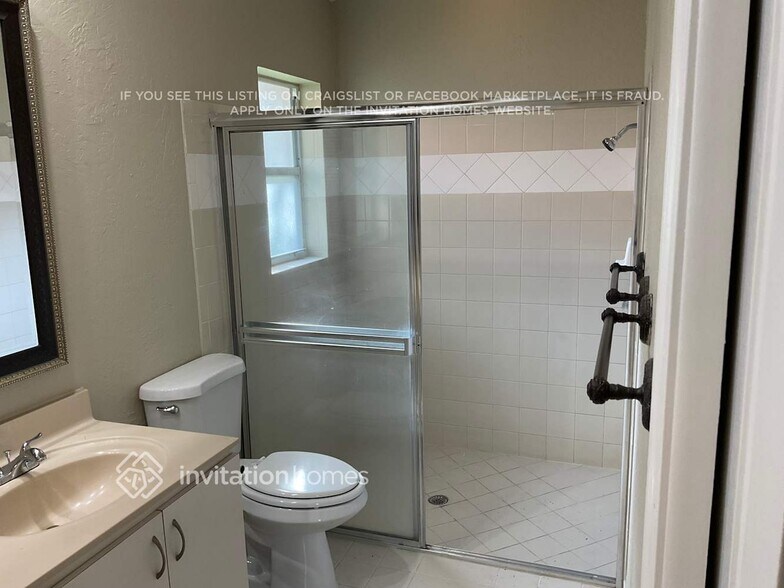 Building Photo - 4872 NW 103rd Dr
