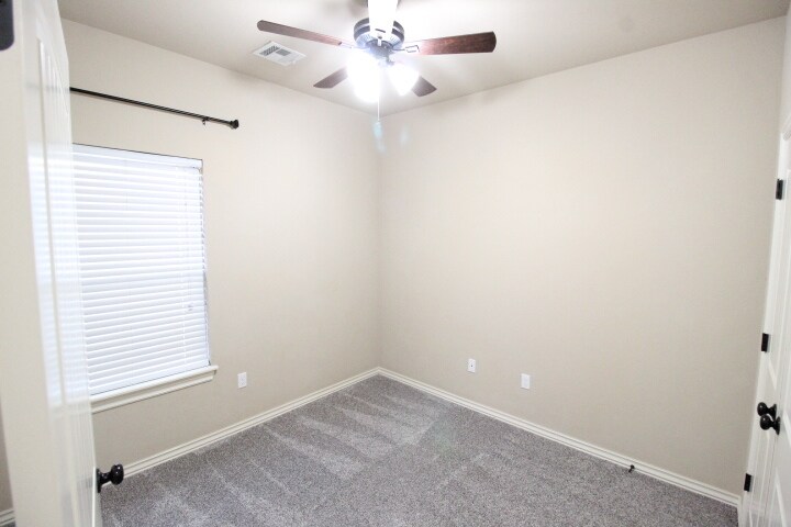 Building Photo - 20638 Frontier Pl