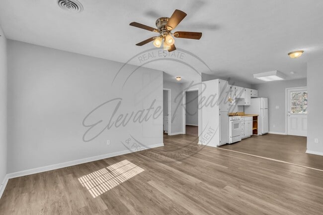 Building Photo - Affordable 2BR Ranch Duplex in N. Columbia — Move-In Special!