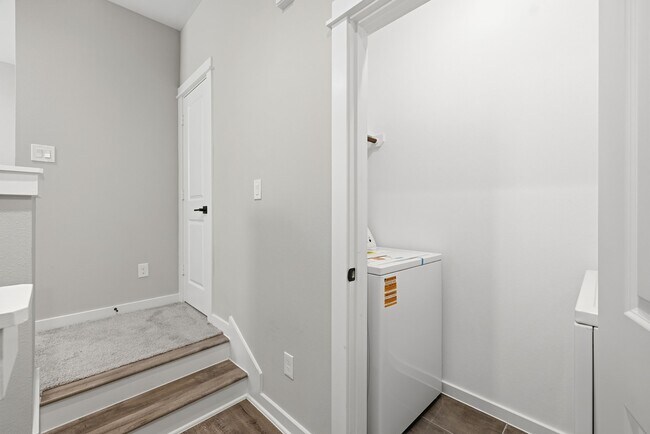 Building Photo - 411 Stonework Garden Ln