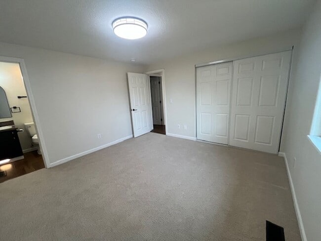 Building Photo - 3 Bedroom 2 Bath Lafayette OR 97127