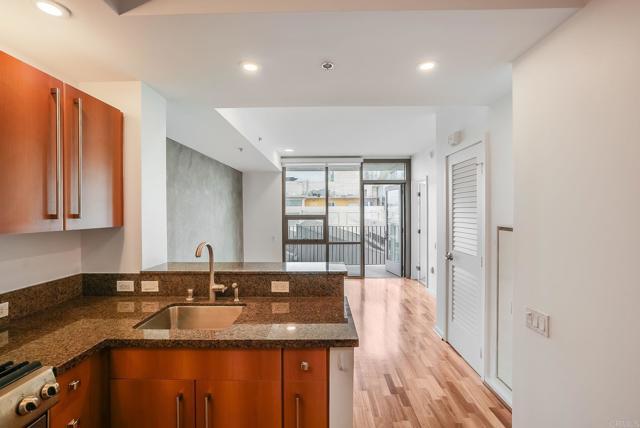 Building Photo - 321 Tenth Ave