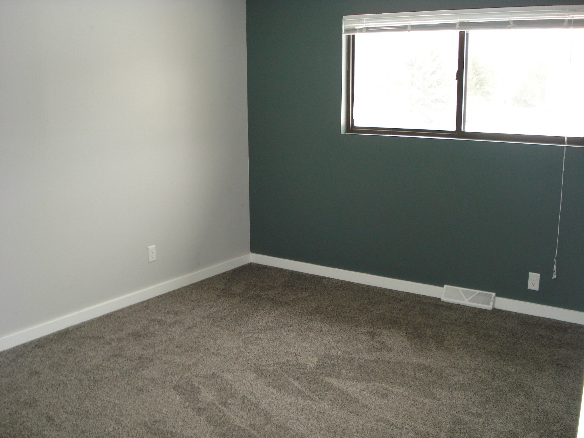 spacious bedroom - 1200 2nd St