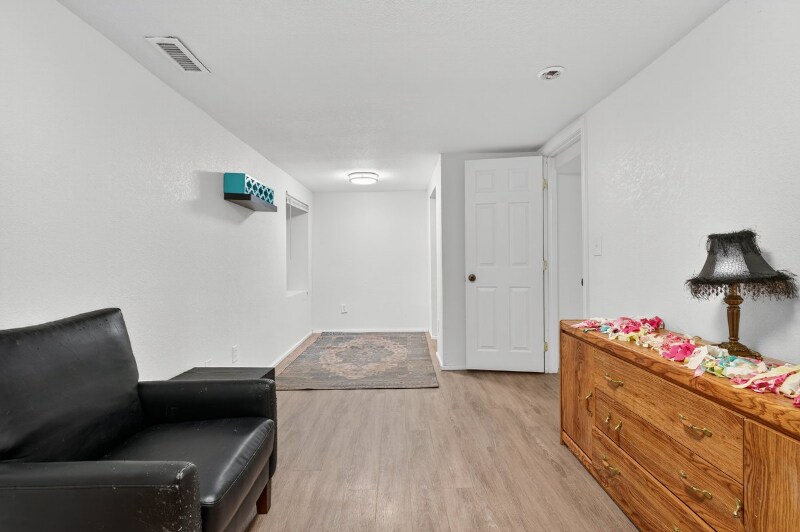 Building Photo - 1821 6th Ave