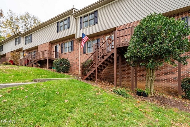 Building Photo - 2 Bdrm / 1.5 Bath Townhouse in Johnson City - Near ETSU, JCMC & VA