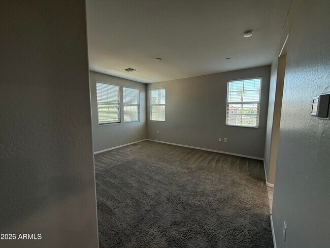 Building Photo - 2669 S Peppertree Dr