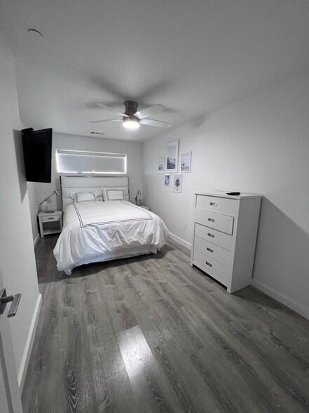 Building Photo - 5411 Gulf Dr
