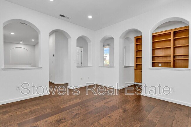 Building Photo - 1709 Campanula Dr