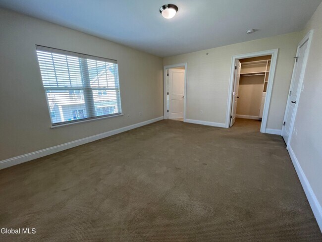 Building Photo - 60 Weibel Ave