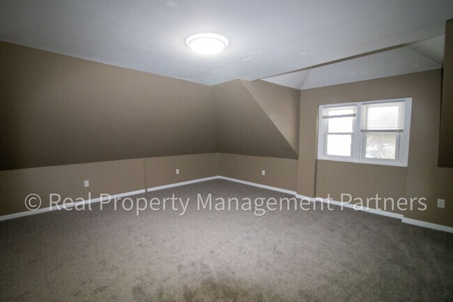 Building Photo - Baraga Duplex