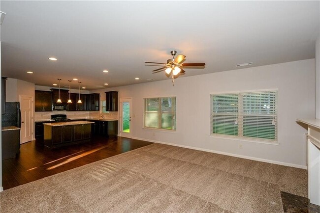 Building Photo - 617 Mimosa Way