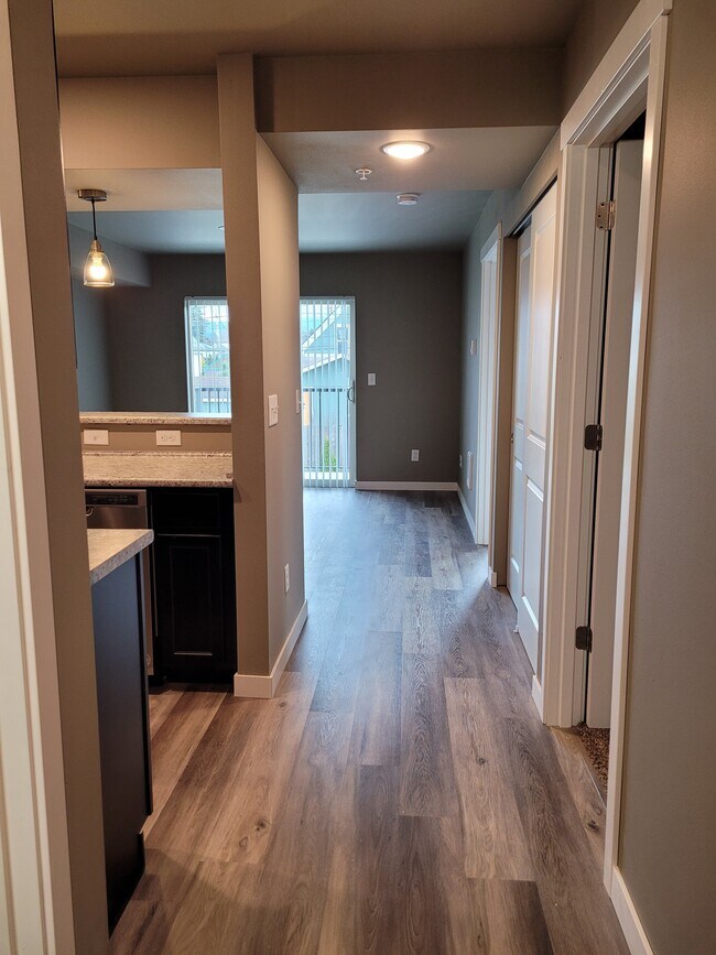 Fountain Flats 25222524 Meridian St Bellingham WA 98225 Apartment