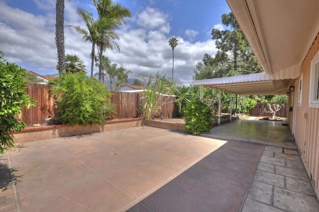 Building Photo - 3994 Maricopa Dr