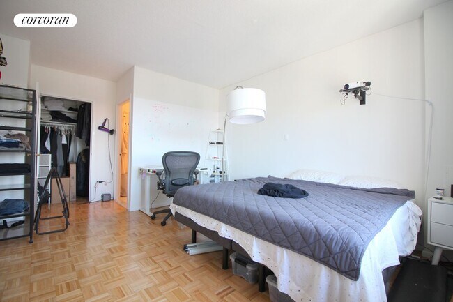 Building Photo - 225 8th Ave