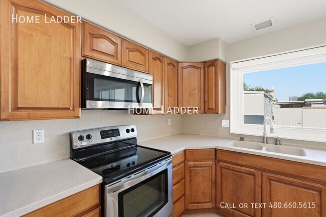 Building Photo - 5849 N 81st St