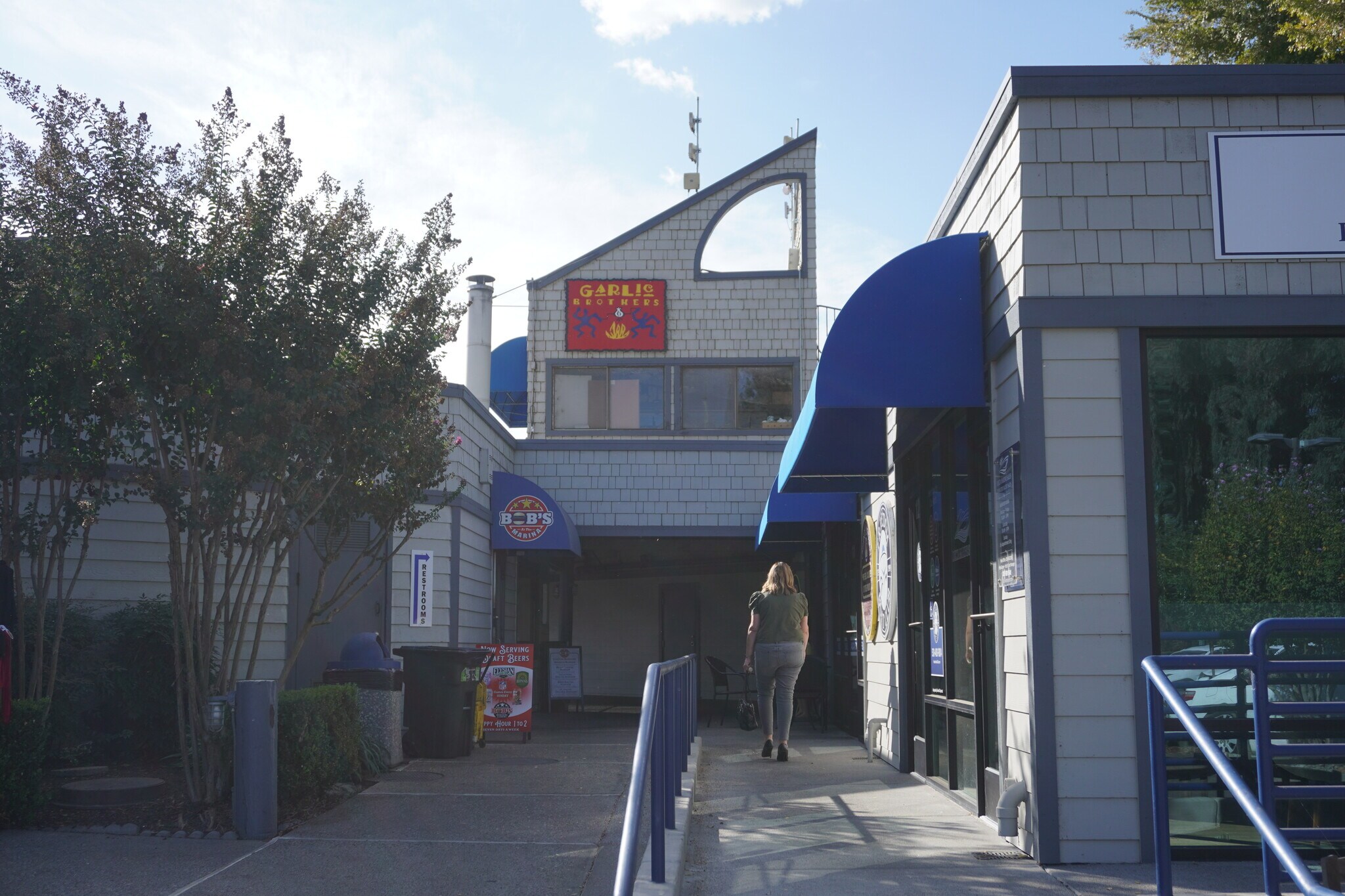Garlic Brothers is right across the street. Yum! - 6518 Embarcadero Dr