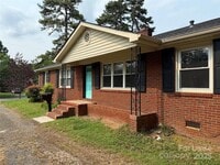 Building Photo - 1508 Woodhill Ln