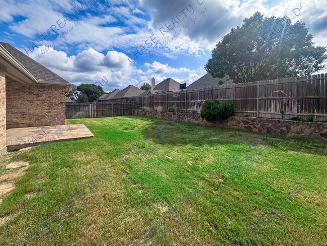 Building Photo - 240 Spyglass Dr